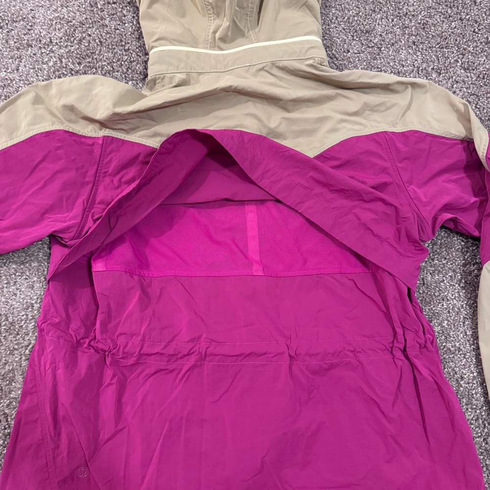 Lululemon Evergreen Anorak Prosecco / Ripened Raspberry Size 6 - Picture 8 of 15